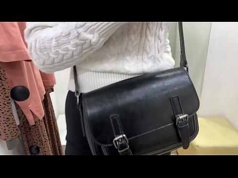 ❤️ Public masturbation sa batan-ong bitch FeralBerry nga adunay dildo sa fitting room ❤️❌ Porn video sa amon ❌️❤